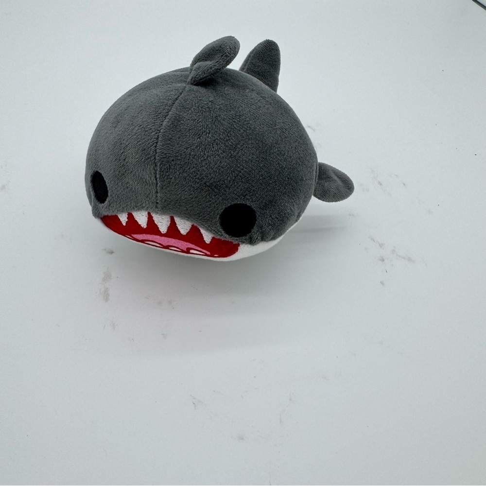 Toy Factory Plush Shark 7"